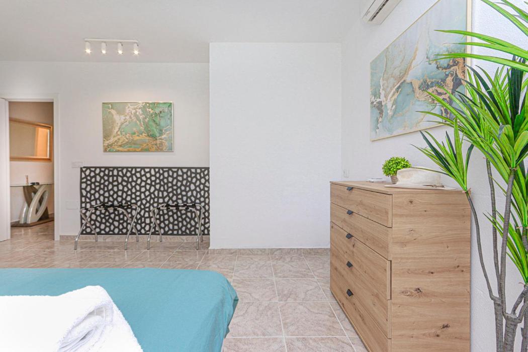Presidential Suite Villamartin Plaza Av Brisas 67 Alicante Eksteriør bilde